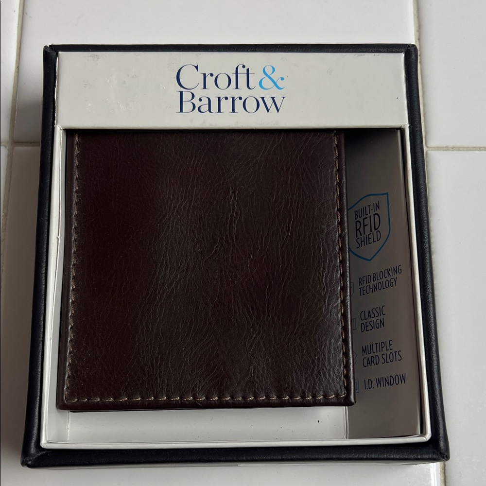 Croft and Barrow men’s wallet New with tag RFID boxed